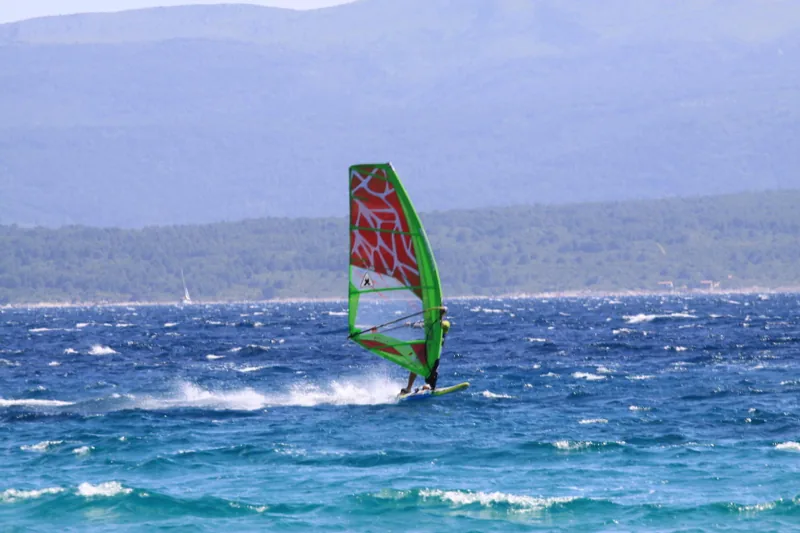 Windsurfen in Bol