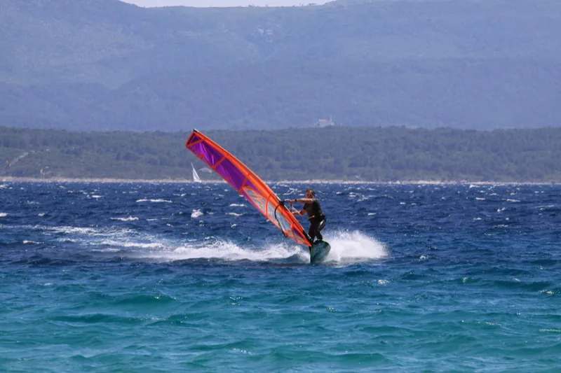 Windsurfen in Bol