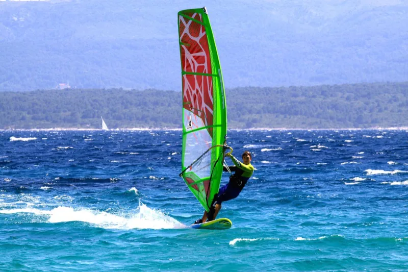 Windsurfen in Bol