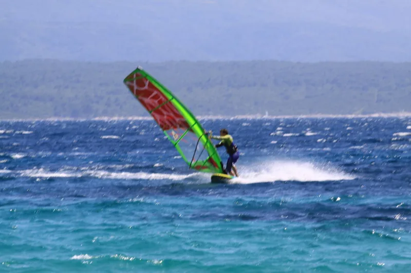 Windsurfen in Bol