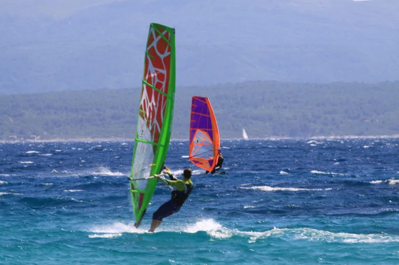 Windsurfen in Bol