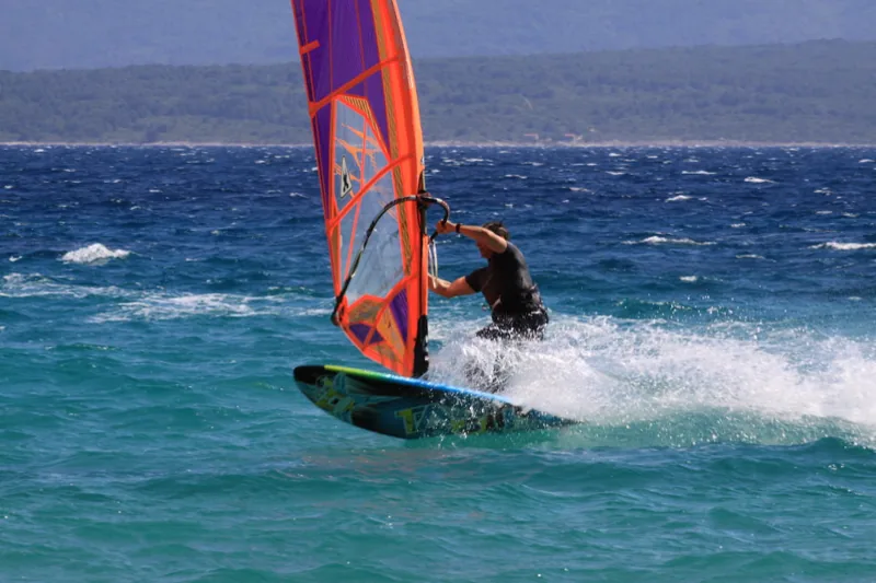 Windsurfen in Bol
